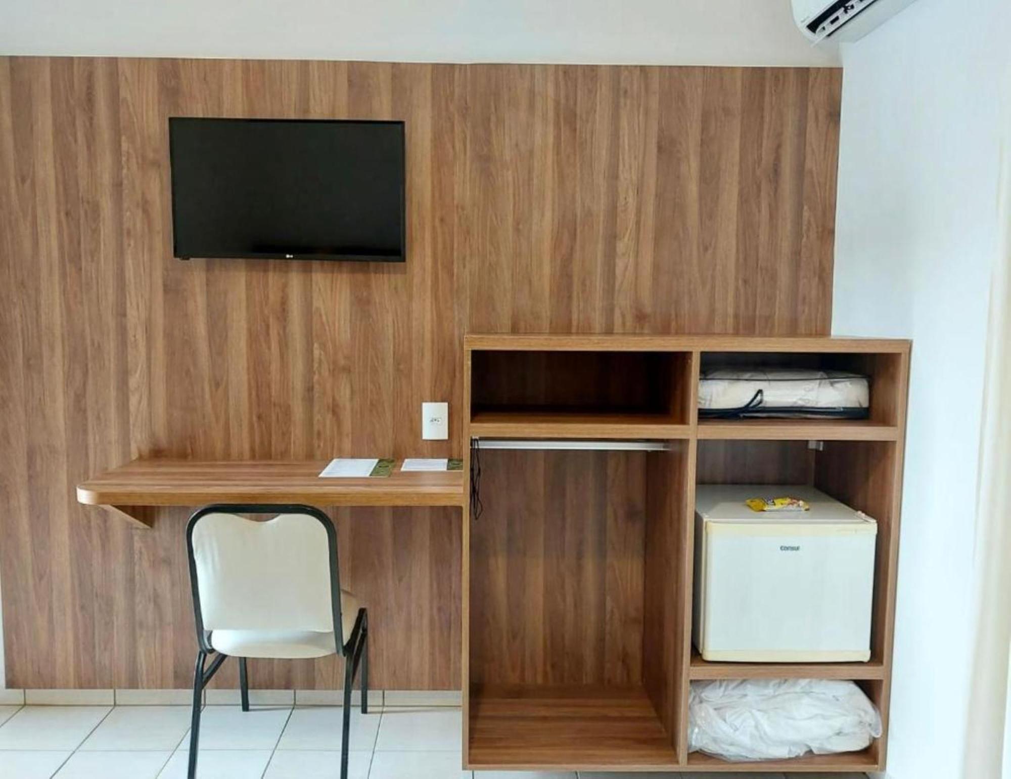 Hotel Roda D'Agua Andradina Екстериор снимка