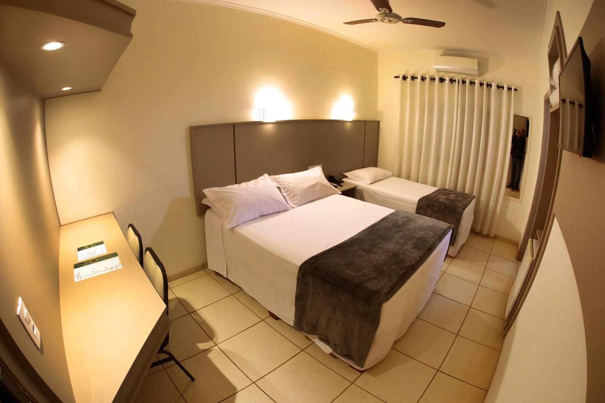 Hotel Roda D'Agua Andradina Стая снимка