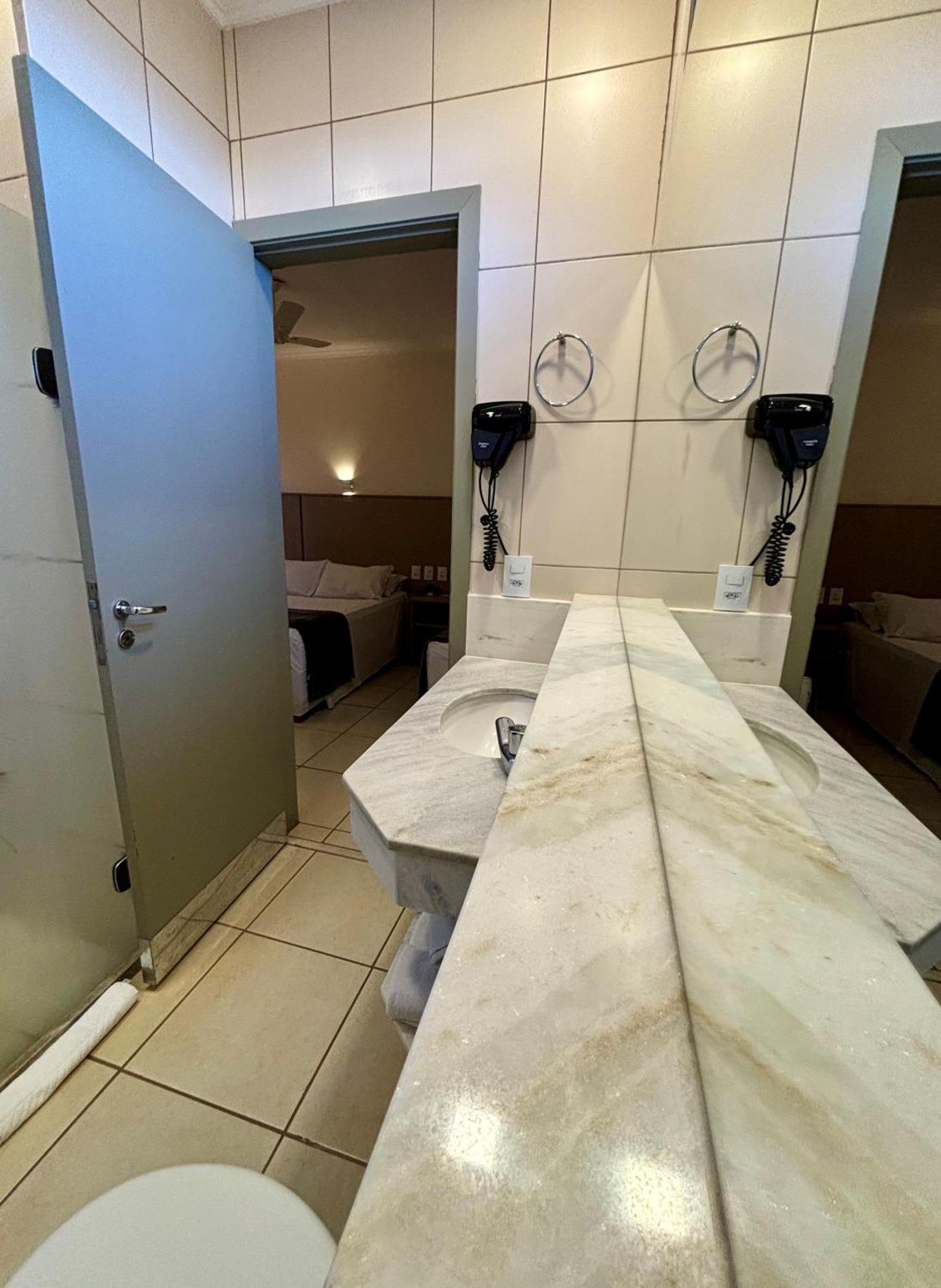 Hotel Roda D'Agua Andradina Стая снимка