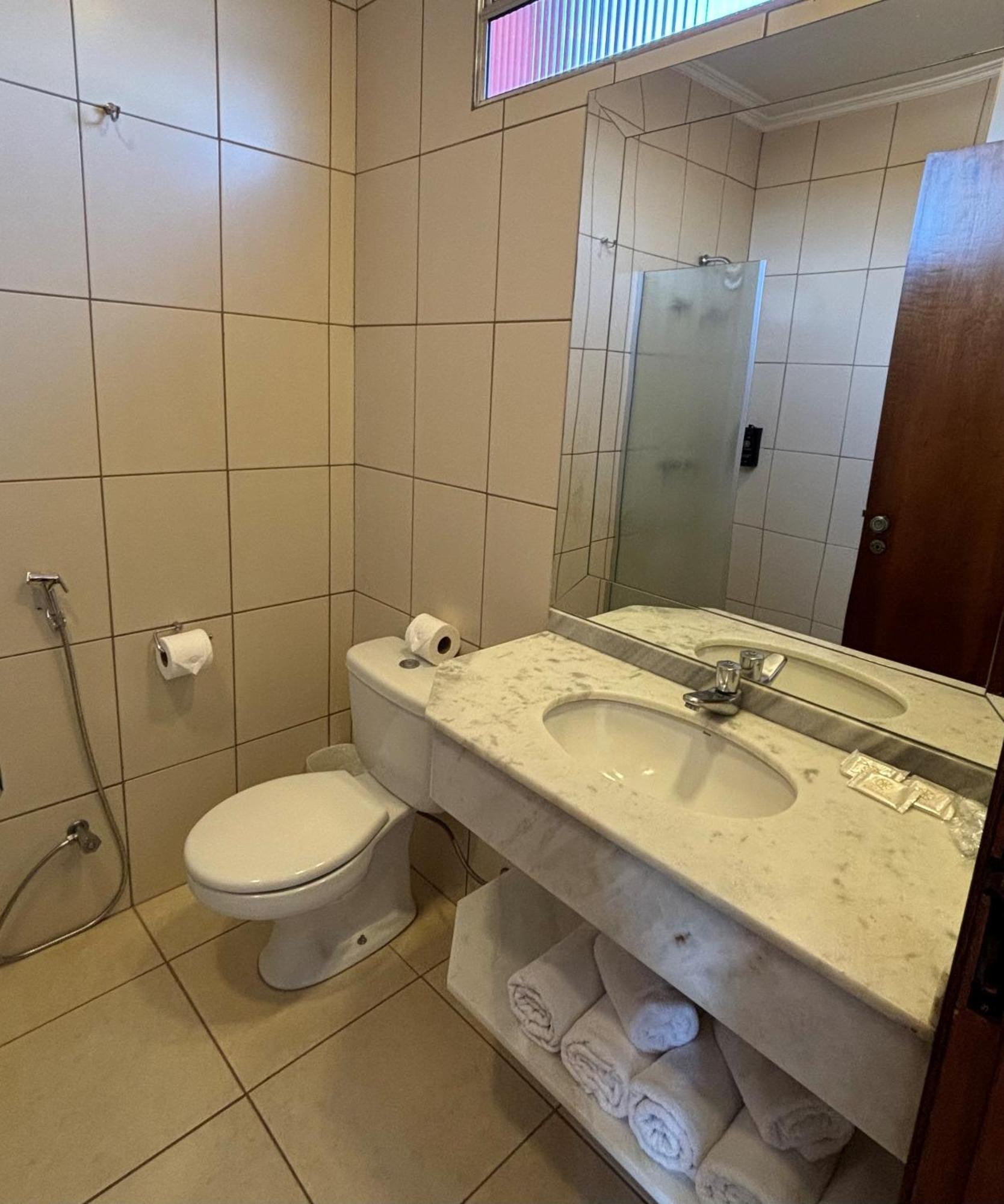 Hotel Roda D'Agua Andradina Стая снимка